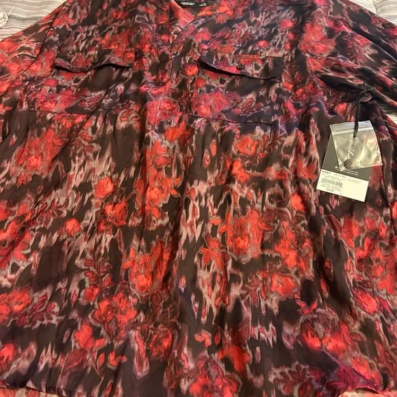 Simply Vera Vera Wang Red and Black Relaxed Blouse New With Tags - Picture 2 of 3